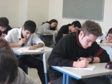 30 tips/rules/suggestions for writing good multiple-choice questions for tests and quizzes that are fair to students.